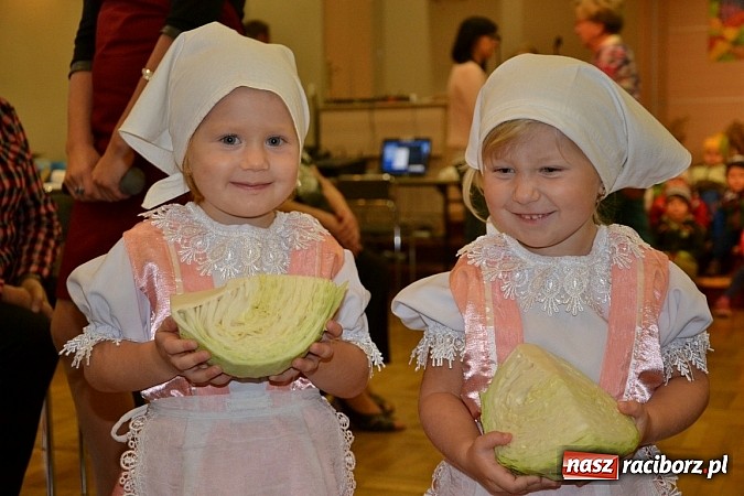 Zdjęcie w galerii na portalu naszraciborz.pl: Doroczne kiszenie kapusty w Tworkowie wiadomości z regionu