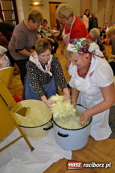 Zdjęcie w galerii na portalu naszraciborz.pl: Doroczne kiszenie kapusty w Tworkowie wiadomości z regionu