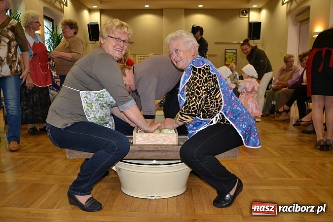 Zdjęcie w galerii na portalu naszraciborz.pl: Doroczne kiszenie kapusty w Tworkowie wiadomości z regionu