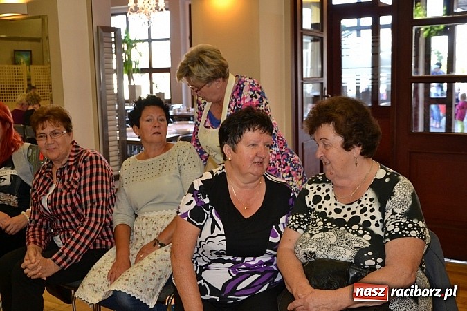 Zdjęcie w galerii na portalu naszraciborz.pl: Doroczne kiszenie kapusty w Tworkowie wiadomości z regionu