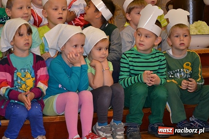 Zdjęcie w galerii na portalu naszraciborz.pl: Doroczne kiszenie kapusty w Tworkowie wiadomości z regionu