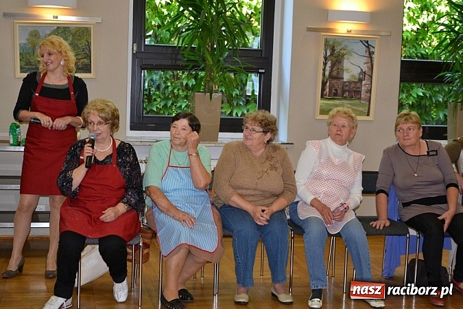 Zdjęcie w galerii na portalu naszraciborz.pl: Doroczne kiszenie kapusty w Tworkowie wiadomości z regionu