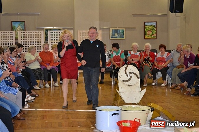 Zdjęcie w galerii na portalu naszraciborz.pl: Doroczne kiszenie kapusty w Tworkowie wiadomości z regionu
