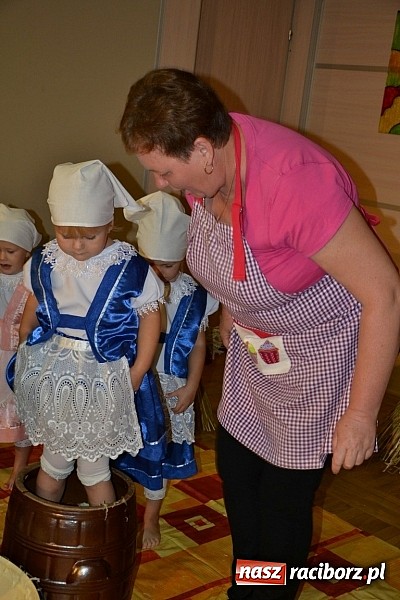 Zdjęcie w galerii na portalu naszraciborz.pl: Doroczne kiszenie kapusty w Tworkowie wiadomości z regionu