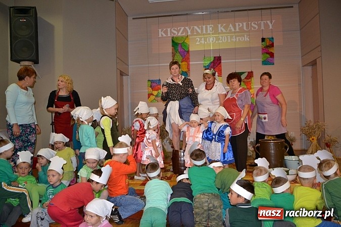 Zdjęcie w galerii na portalu naszraciborz.pl: Doroczne kiszenie kapusty w Tworkowie wiadomości z regionu