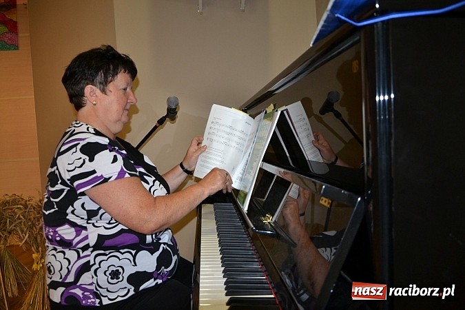 Zdjęcie w galerii na portalu naszraciborz.pl: Doroczne kiszenie kapusty w Tworkowie wiadomości z regionu