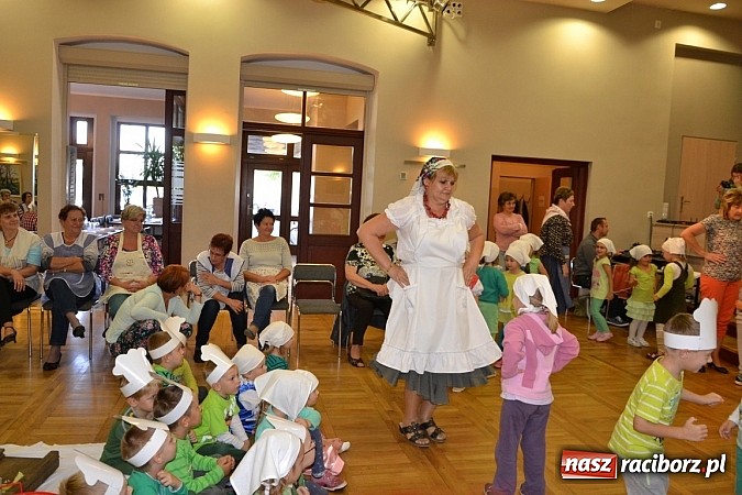 Zdjęcie w galerii na portalu naszraciborz.pl: Doroczne kiszenie kapusty w Tworkowie wiadomości z regionu