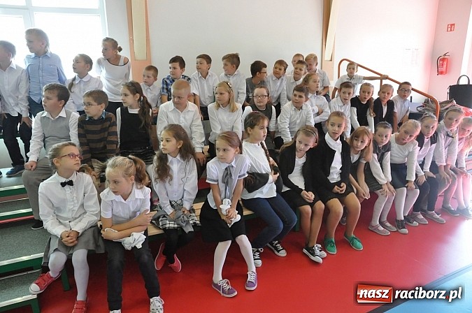 Zdjęcie w galerii na portalu naszraciborz.pl: Panie Boże, spraw żeby było tu mniej ludzi jak w naszym kościele! wiadomości z regionu