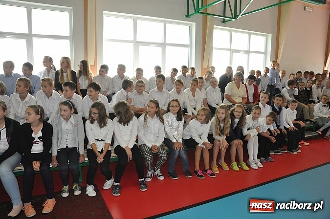 Zdjęcie w galerii na portalu naszraciborz.pl: Panie Boże, spraw żeby było tu mniej ludzi jak w naszym kościele! wiadomości z regionu