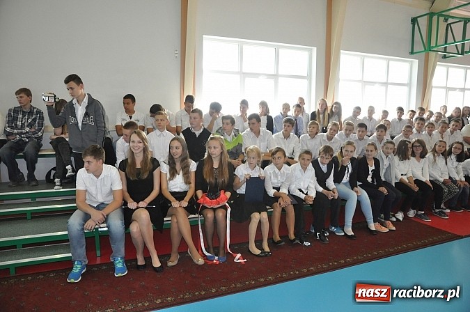 Zdjęcie w galerii na portalu naszraciborz.pl: Panie Boże, spraw żeby było tu mniej ludzi jak w naszym kościele! wiadomości z regionu