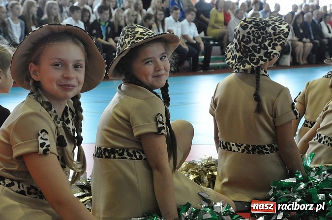 Zdjęcie w galerii na portalu naszraciborz.pl: Panie Boże, spraw żeby było tu mniej ludzi jak w naszym kościele! wiadomości z regionu