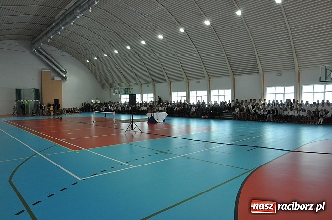 Zdjęcie w galerii na portalu naszraciborz.pl: Panie Boże, spraw żeby było tu mniej ludzi jak w naszym kościele! wiadomości z regionu