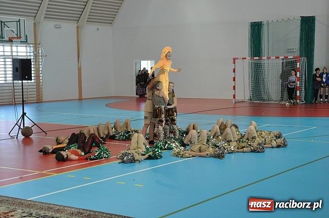 Zdjęcie w galerii na portalu naszraciborz.pl: Panie Boże, spraw żeby było tu mniej ludzi jak w naszym kościele! wiadomości z regionu