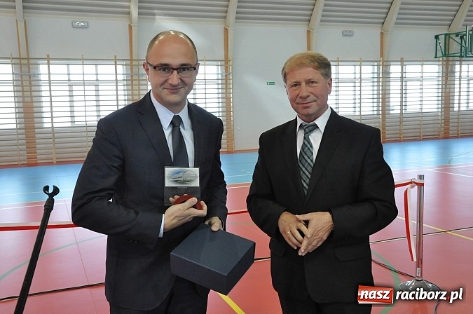 Zdjęcie w galerii na portalu naszraciborz.pl: Panie Boże, spraw żeby było tu mniej ludzi jak w naszym kościele! wiadomości z regionu