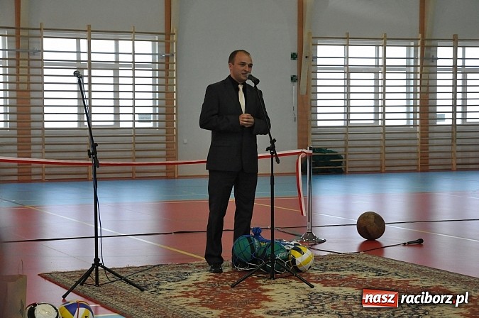 Zdjęcie w galerii na portalu naszraciborz.pl: Panie Boże, spraw żeby było tu mniej ludzi jak w naszym kościele! wiadomości z regionu