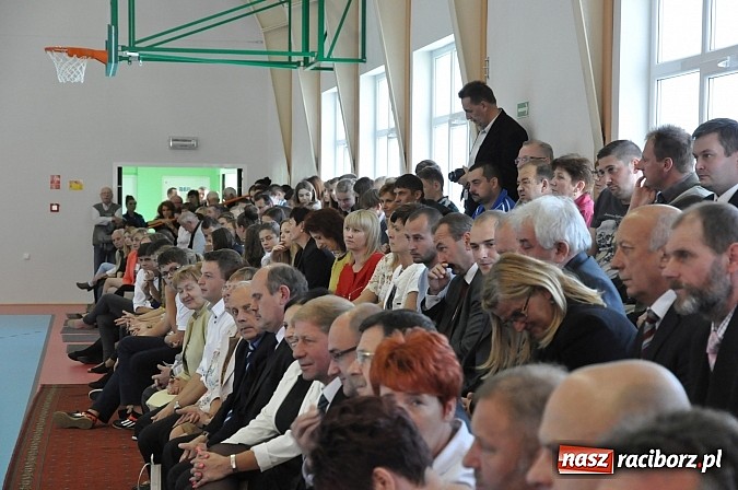 Zdjęcie w galerii na portalu naszraciborz.pl: Panie Boże, spraw żeby było tu mniej ludzi jak w naszym kościele! wiadomości z regionu