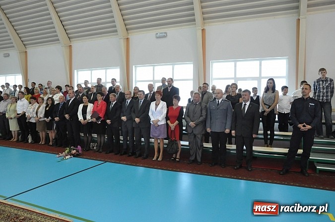 Zdjęcie w galerii na portalu naszraciborz.pl: Panie Boże, spraw żeby było tu mniej ludzi jak w naszym kościele! wiadomości z regionu