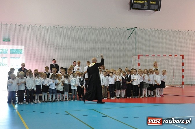 Zdjęcie w galerii na portalu naszraciborz.pl: Panie Boże, spraw żeby było tu mniej ludzi jak w naszym kościele! wiadomości z regionu