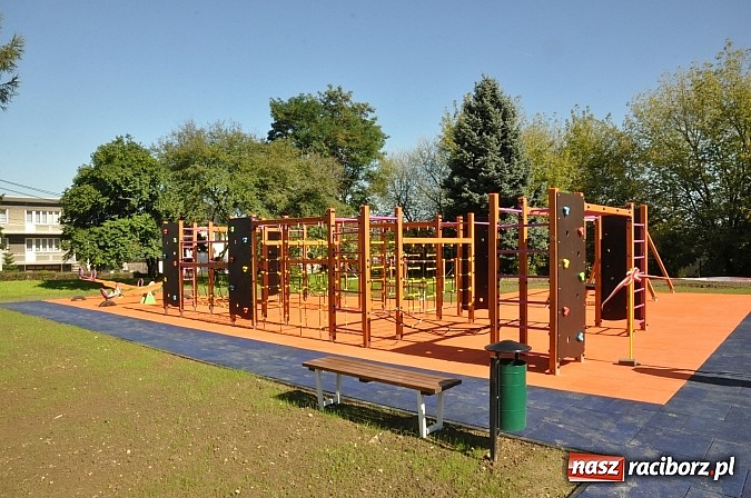 Zdjęcie w galerii na portalu naszraciborz.pl: Panie Boże, spraw żeby było tu mniej ludzi jak w naszym kościele! wiadomości z regionu