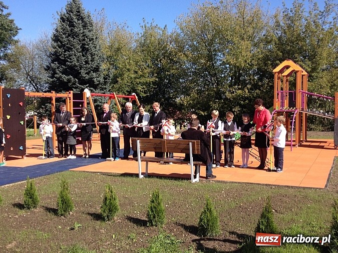 Zdjęcie w galerii na portalu naszraciborz.pl: Panie Boże, spraw żeby było tu mniej ludzi jak w naszym kościele! wiadomości z regionu