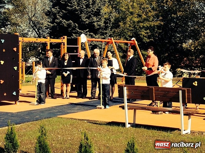 Zdjęcie w galerii na portalu naszraciborz.pl: Panie Boże, spraw żeby było tu mniej ludzi jak w naszym kościele! wiadomości z regionu