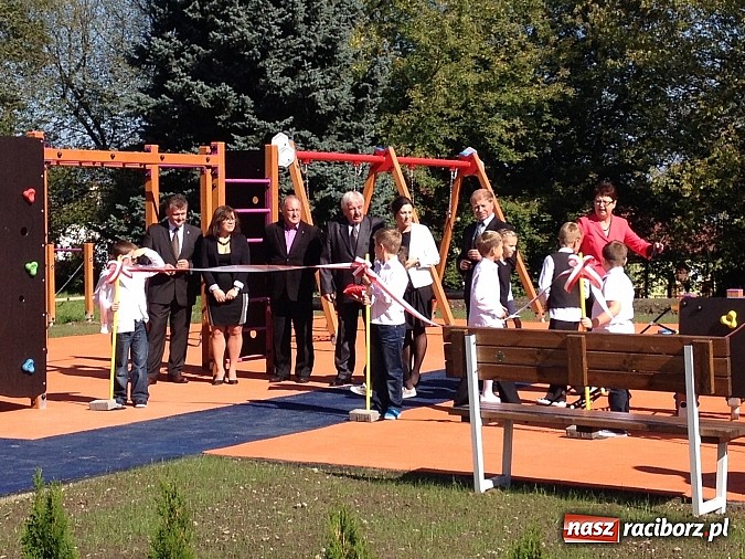 Zdjęcie w galerii na portalu naszraciborz.pl: Panie Boże, spraw żeby było tu mniej ludzi jak w naszym kościele! wiadomości z regionu