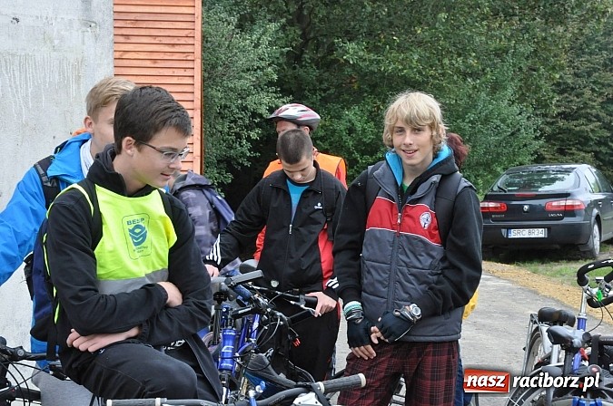 Zdjęcie w galerii na portalu naszraciborz.pl: W gminie Krzanowice oznakowano ścieżki i zbudowano miejsca rekreacji dla rowerzystów wiadomości z regionu