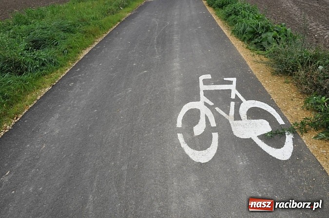 Zdjęcie w galerii na portalu naszraciborz.pl: W gminie Krzanowice oznakowano ścieżki i zbudowano miejsca rekreacji dla rowerzystów wiadomości z regionu