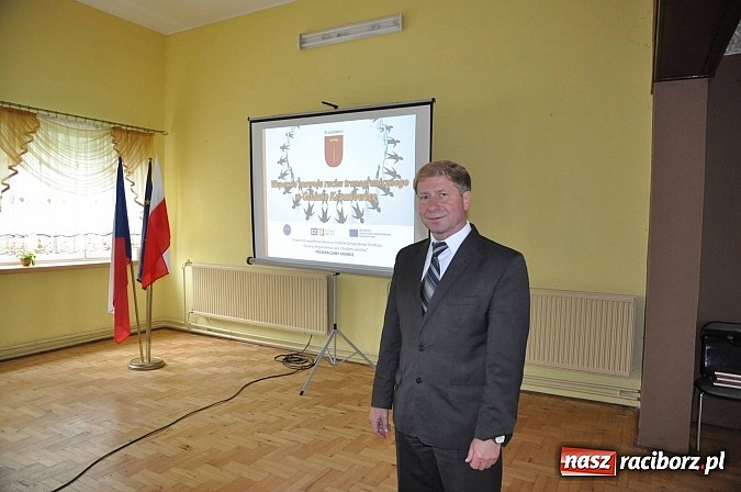 Zdjęcie w galerii na portalu naszraciborz.pl: W gminie Krzanowice oznakowano ścieżki i zbudowano miejsca rekreacji dla rowerzystów wiadomości z regionu