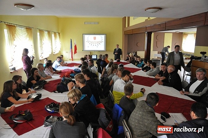 Zdjęcie w galerii na portalu naszraciborz.pl: W gminie Krzanowice oznakowano ścieżki i zbudowano miejsca rekreacji dla rowerzystów wiadomości z regionu