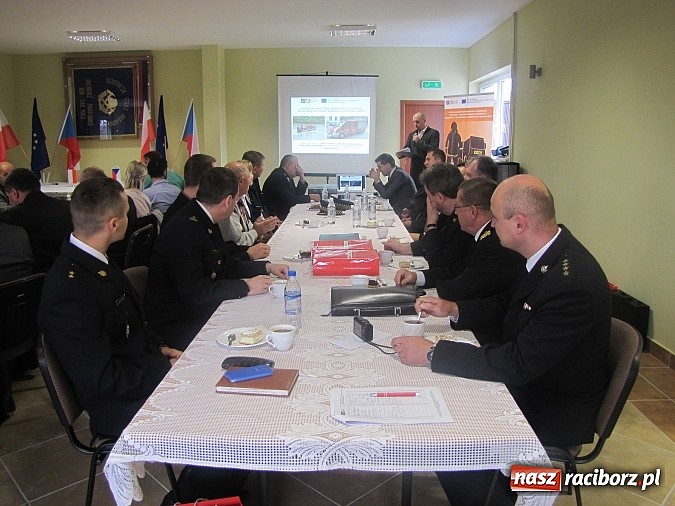 Zdjęcie w galerii na portalu naszraciborz.pl: W Markowicach o działaniach przeciwpowodziowych na polsko-czeskim pograniczu wiadomości z regionu