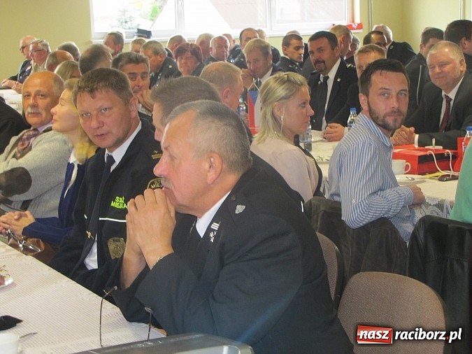 Zdjęcie w galerii na portalu naszraciborz.pl: W Markowicach o działaniach przeciwpowodziowych na polsko-czeskim pograniczu wiadomości z regionu