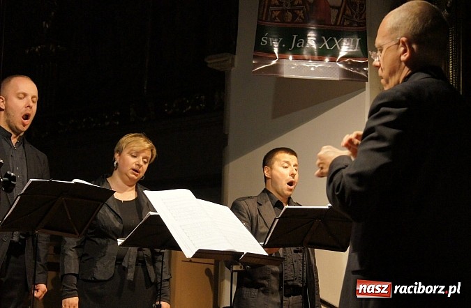 Zdjęcie w galerii na portalu naszraciborz.pl: Rewelacyjna Capella Cracoviensis wystąpiła w Raciborzu  wiadomości z regionu