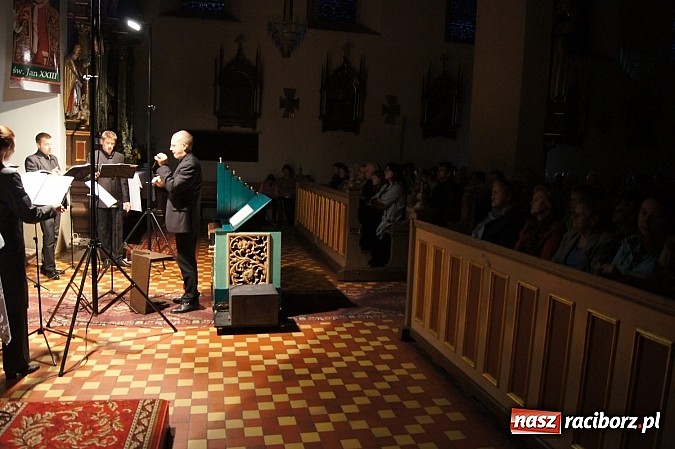 Zdjęcie w galerii na portalu naszraciborz.pl: Rewelacyjna Capella Cracoviensis wystąpiła w Raciborzu  wiadomości z regionu