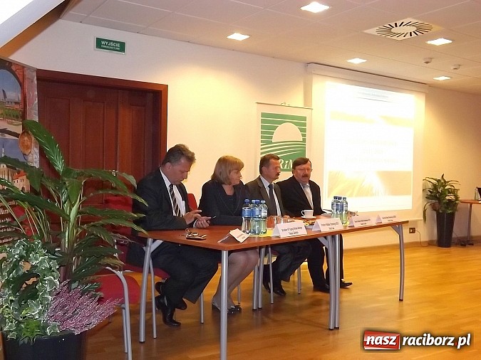 Zdjęcie w galerii na portalu naszraciborz.pl: Konferencja szkoleniowa dla rolników na Zamku Piastowskim wiadomości z regionu