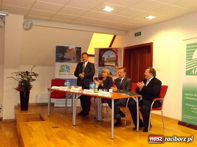 Zdjęcie w galerii na portalu naszraciborz.pl: Konferencja szkoleniowa dla rolników na Zamku Piastowskim wiadomości z regionu