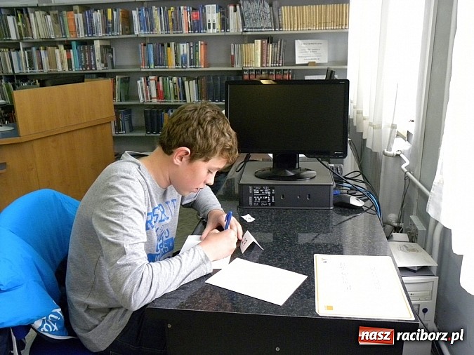 Zdjęcie w galerii na portalu naszraciborz.pl: Konkurs Wiedzy o Ruchu Drogowym wiadomości z regionu