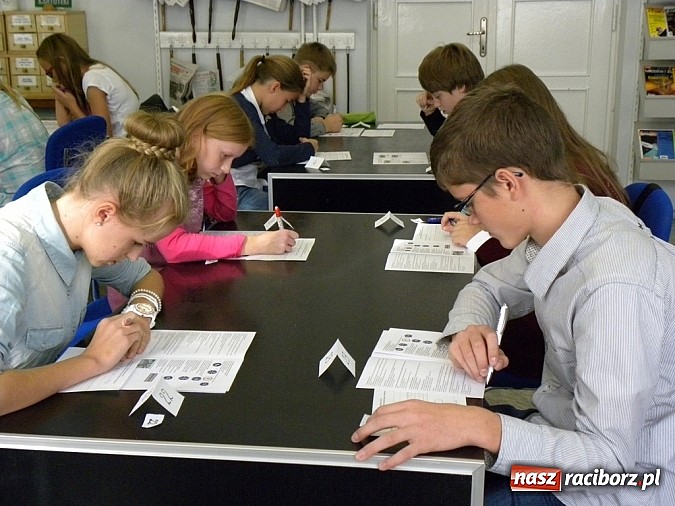 Zdjęcie w galerii na portalu naszraciborz.pl: Konkurs Wiedzy o Ruchu Drogowym wiadomości z regionu