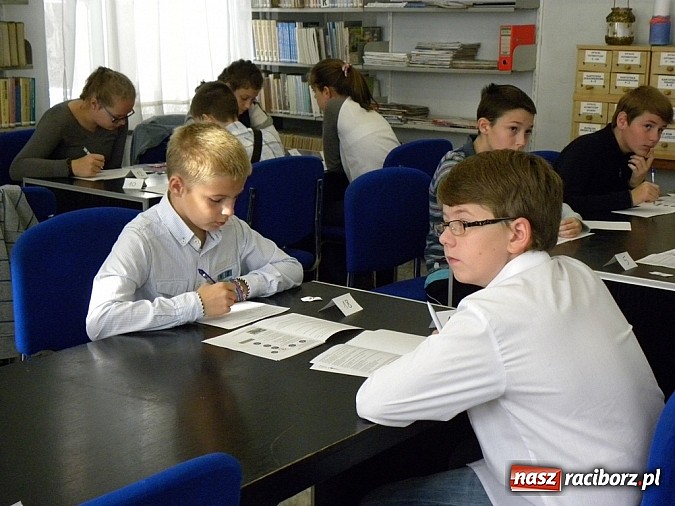 Zdjęcie w galerii na portalu naszraciborz.pl: Konkurs Wiedzy o Ruchu Drogowym wiadomości z regionu