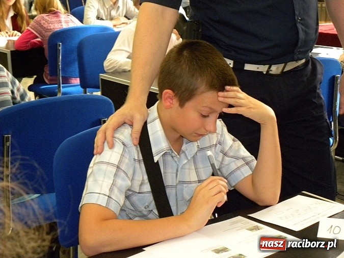 Zdjęcie w galerii na portalu naszraciborz.pl: Konkurs Wiedzy o Ruchu Drogowym wiadomości z regionu