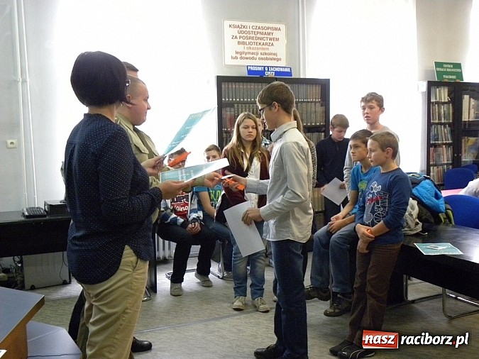 Zdjęcie w galerii na portalu naszraciborz.pl: Konkurs Wiedzy o Ruchu Drogowym wiadomości z regionu