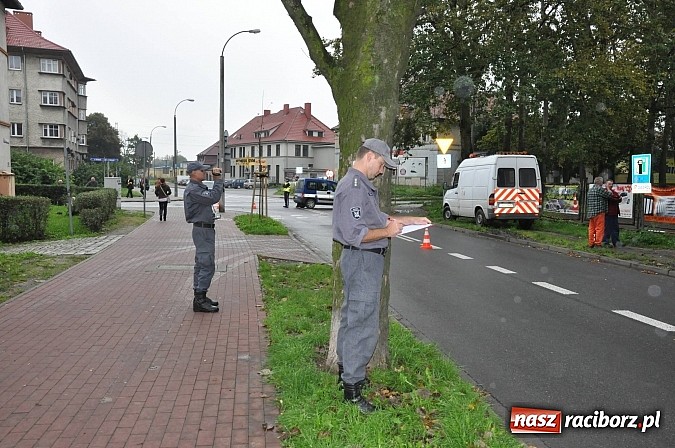 Zdjęcie w galerii na portalu naszraciborz.pl: Służby ratunkowe i mundurowe ćwiczą przed zakładem karnym i na jego terenie wiadomości z regionu