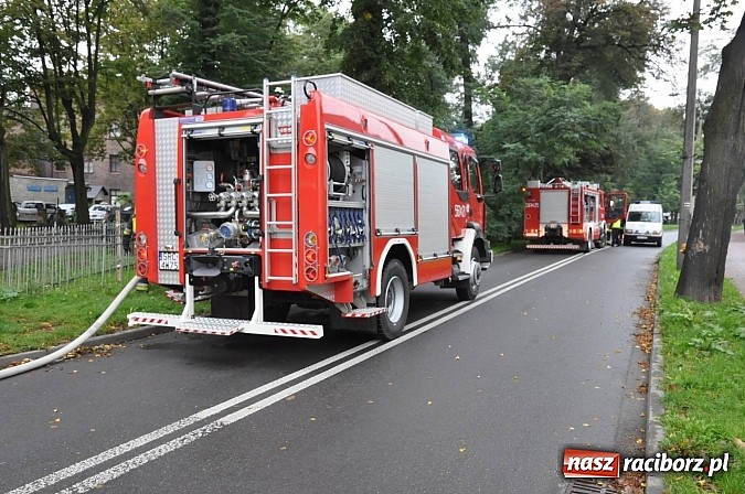 Zdjęcie w galerii na portalu naszraciborz.pl: Służby ratunkowe i mundurowe ćwiczą przed zakładem karnym i na jego terenie wiadomości z regionu