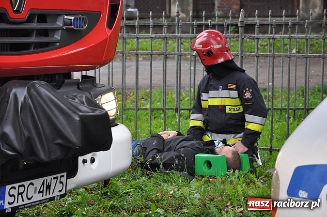 Zdjęcie w galerii na portalu naszraciborz.pl: Służby ratunkowe i mundurowe ćwiczą przed zakładem karnym i na jego terenie wiadomości z regionu
