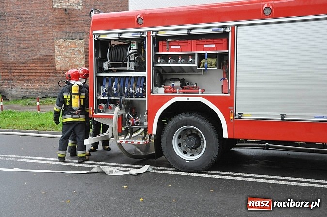 Zdjęcie w galerii na portalu naszraciborz.pl: Służby ratunkowe i mundurowe ćwiczą przed zakładem karnym i na jego terenie wiadomości z regionu