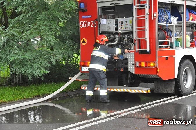 Zdjęcie w galerii na portalu naszraciborz.pl: Służby ratunkowe i mundurowe ćwiczą przed zakładem karnym i na jego terenie wiadomości z regionu