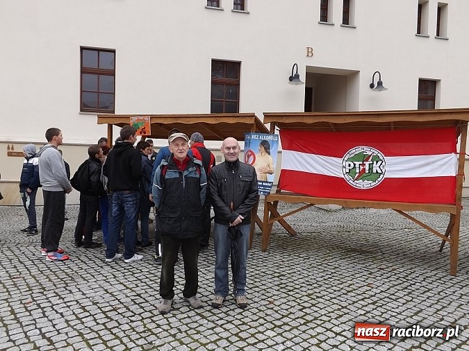 Zdjęcie w galerii na portalu naszraciborz.pl: Uczestnicy 49. Rajdu Szlakiem Husarii dotarli na Zamek Piastowski wiadomości z regionu