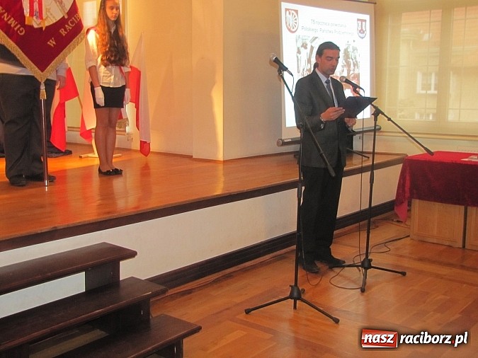 Zdjęcie w galerii na portalu naszraciborz.pl: 75 rocznica powstania Polskiego Państwa Podziemnego. Obchody w Gimnazjum nr 5 wiadomości z regionu