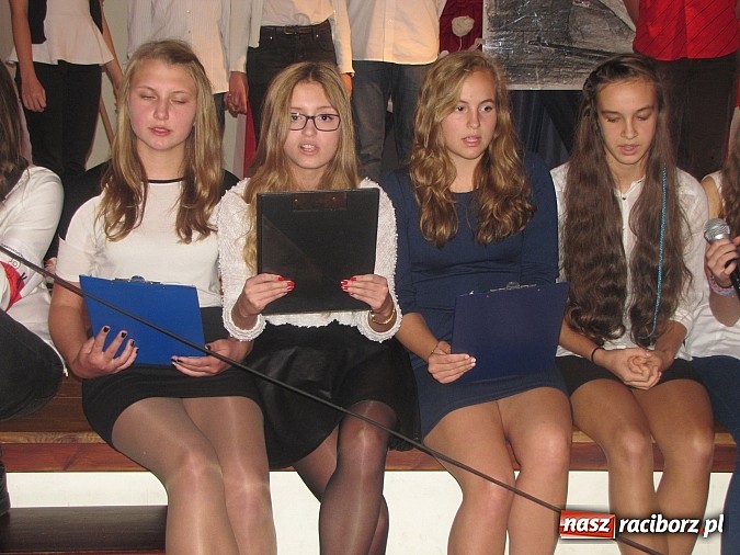 Zdjęcie w galerii na portalu naszraciborz.pl: 75 rocznica powstania Polskiego Państwa Podziemnego. Obchody w Gimnazjum nr 5 wiadomości z regionu