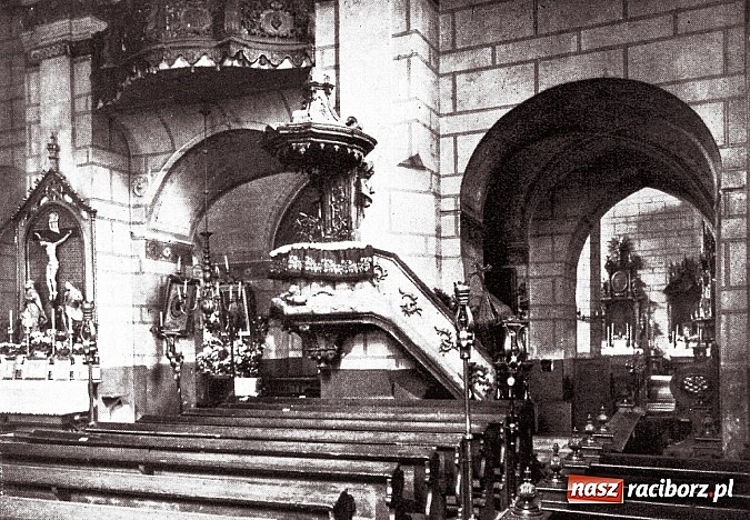 Zdjęcie w galerii na portalu naszraciborz.pl: Pod chórem zamykano drzwi aby kaznodzieje sobie nie przeszkadzali  wiadomości z regionu